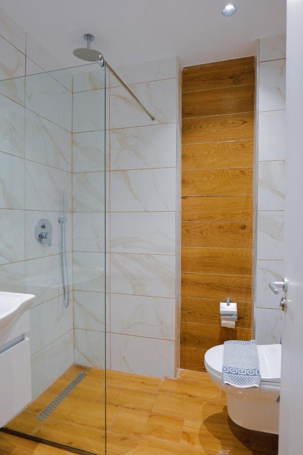 Hotel Aba *